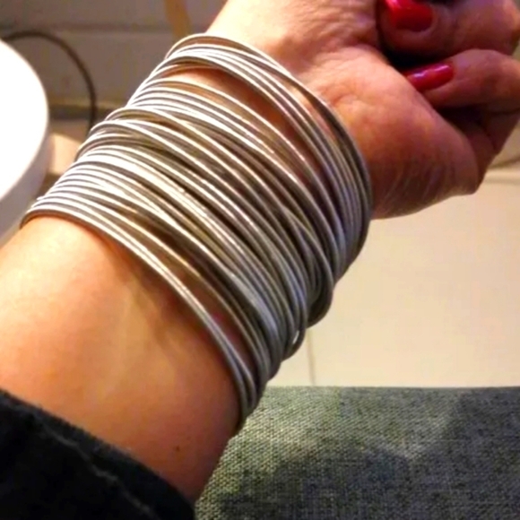 NEW 2 mm Platinum Plated Stainless Steel‎ 316L Stackable Guitar String Bracelets - Picture 6 of 15